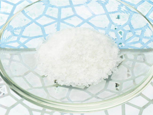 “Dead Sea Salt”の特徴は湖水（死海水）に豊富に含まれた天然ミネラル成分
