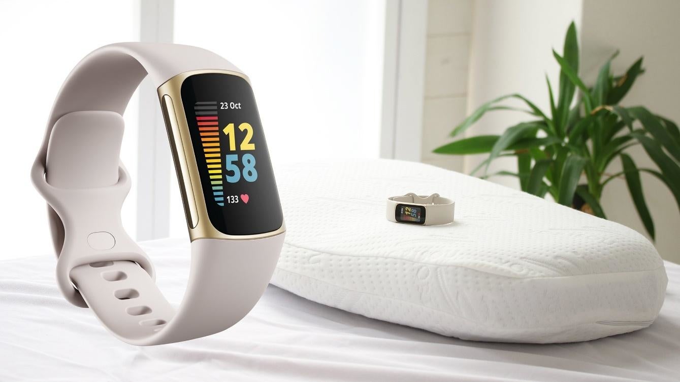 ウェアラブル活動量計「Fitbit」を活用し、健康経営を支援するプロダクトラインアップを強化。