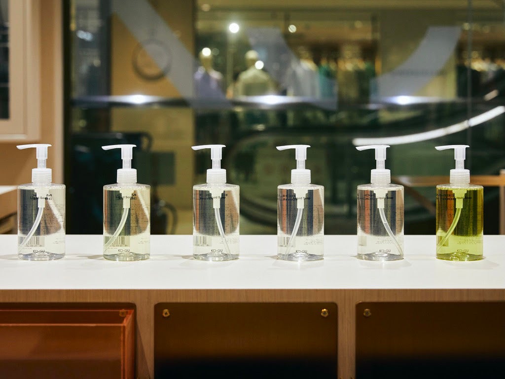 “香水で洗う”新体験の「リキッドソープ」が2022年9月17日新発売。「NOSE SHOP」がプロデュースするフレグランスブランド「KO-GU」よりオードパルファムからセレクトした人気の香り全6種展開