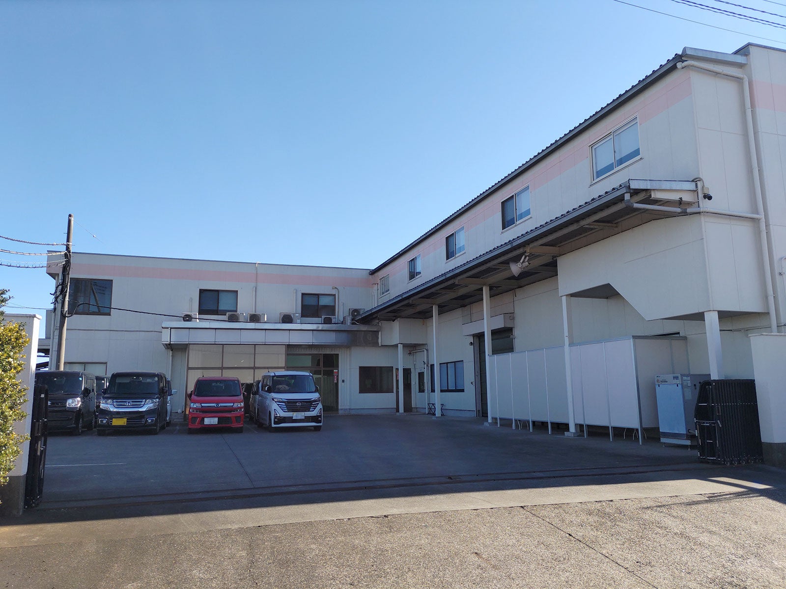 約8割の方が一定以上の美容費をダーマペンに！3割が想定予算に収まっていないと回答