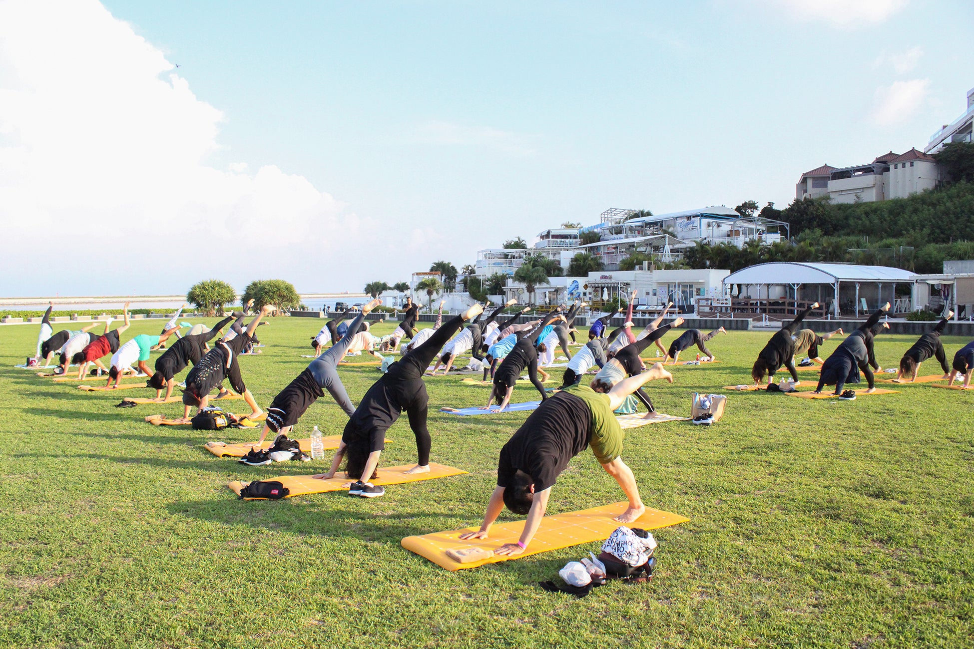 リピート率60％越え！琉球温泉 龍神の湯が朝ヨガイベント『第4回 Good Morning YOGA』を11月24日（日）に開催いたします