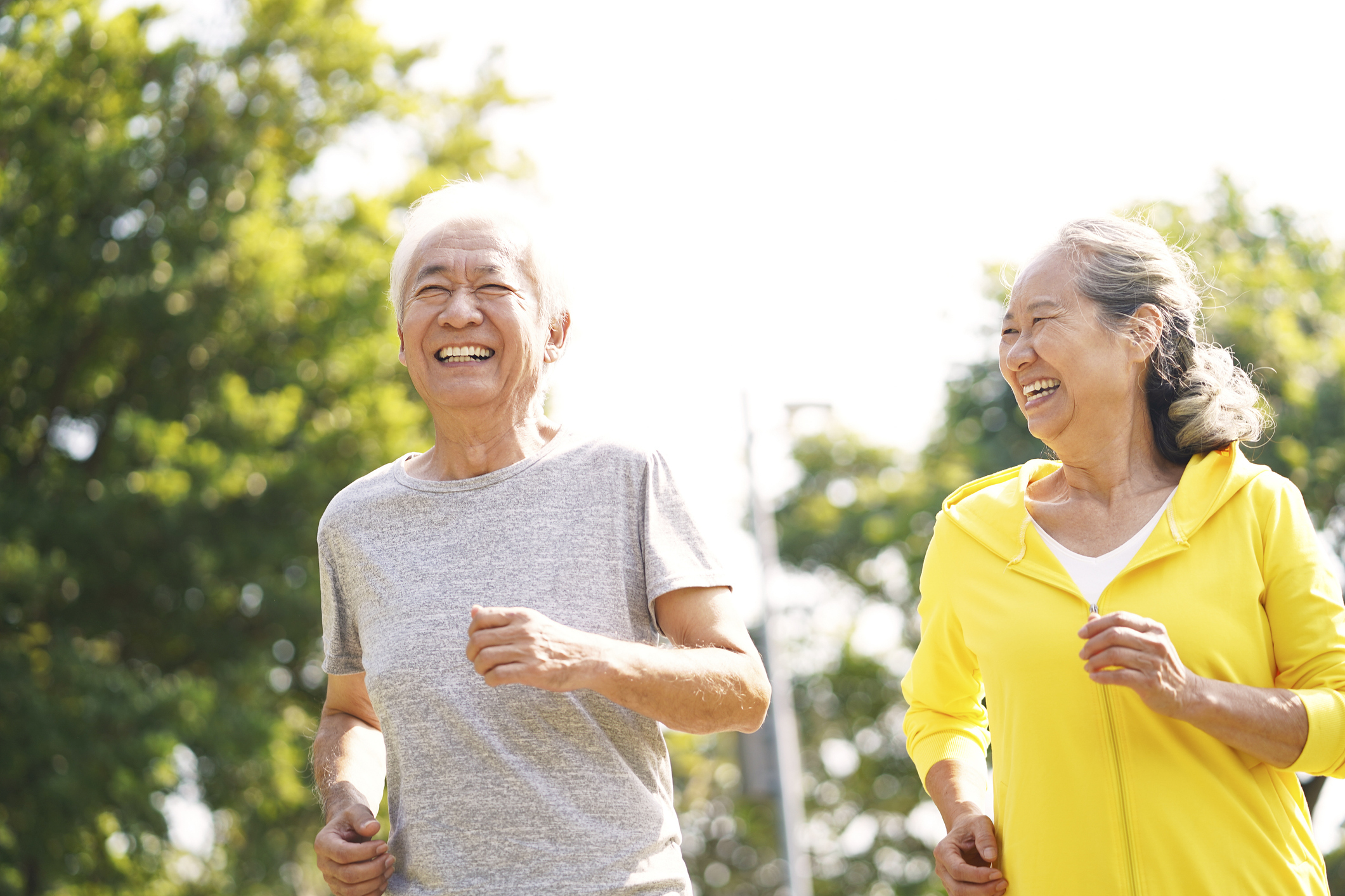 【健康意識に関する調査】
「健康で暮らしたい年齢」最大94.9歳に対して
「生きたい年齢」は86.5歳―「健康でありたい」が
「生きたい」を上回る傾向