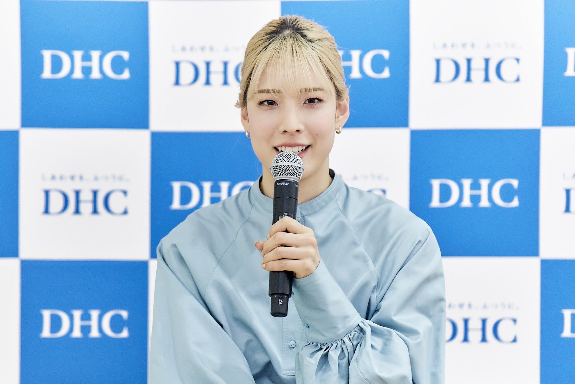 新コンセプトショップ第一号DHCなんばCITY直営店オープンイベントにフェンシング日本代表江村美咲さん登場