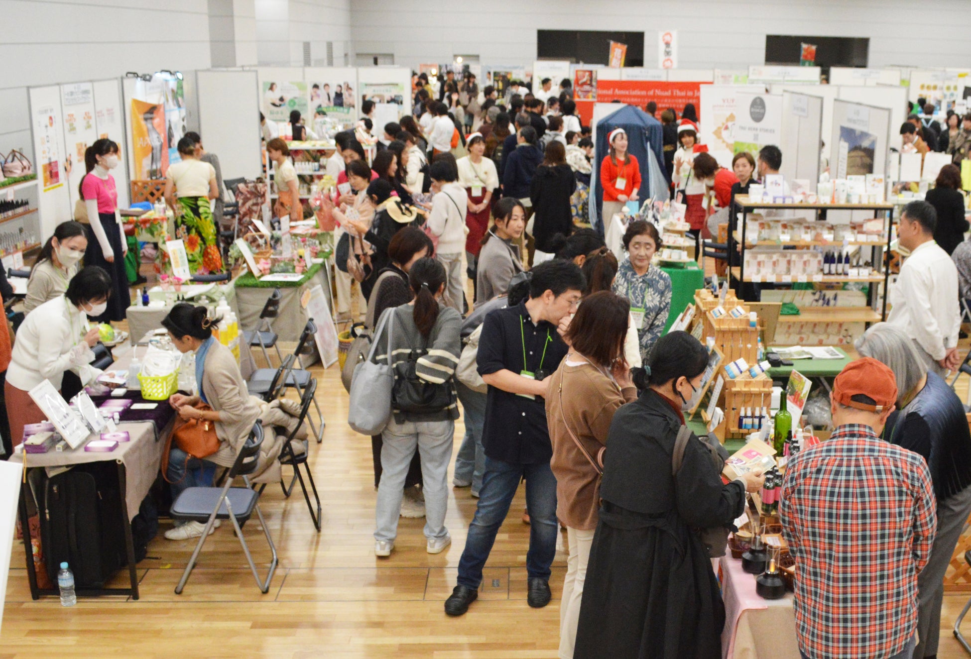 日本最大規模のセラピストの祭典　“癒し・健康・美容・食・療術”のブースが集う「セラピーワールド東京2025」【10／24・25】、商品販促・技術の紹介・販路開拓など出展社募集中！