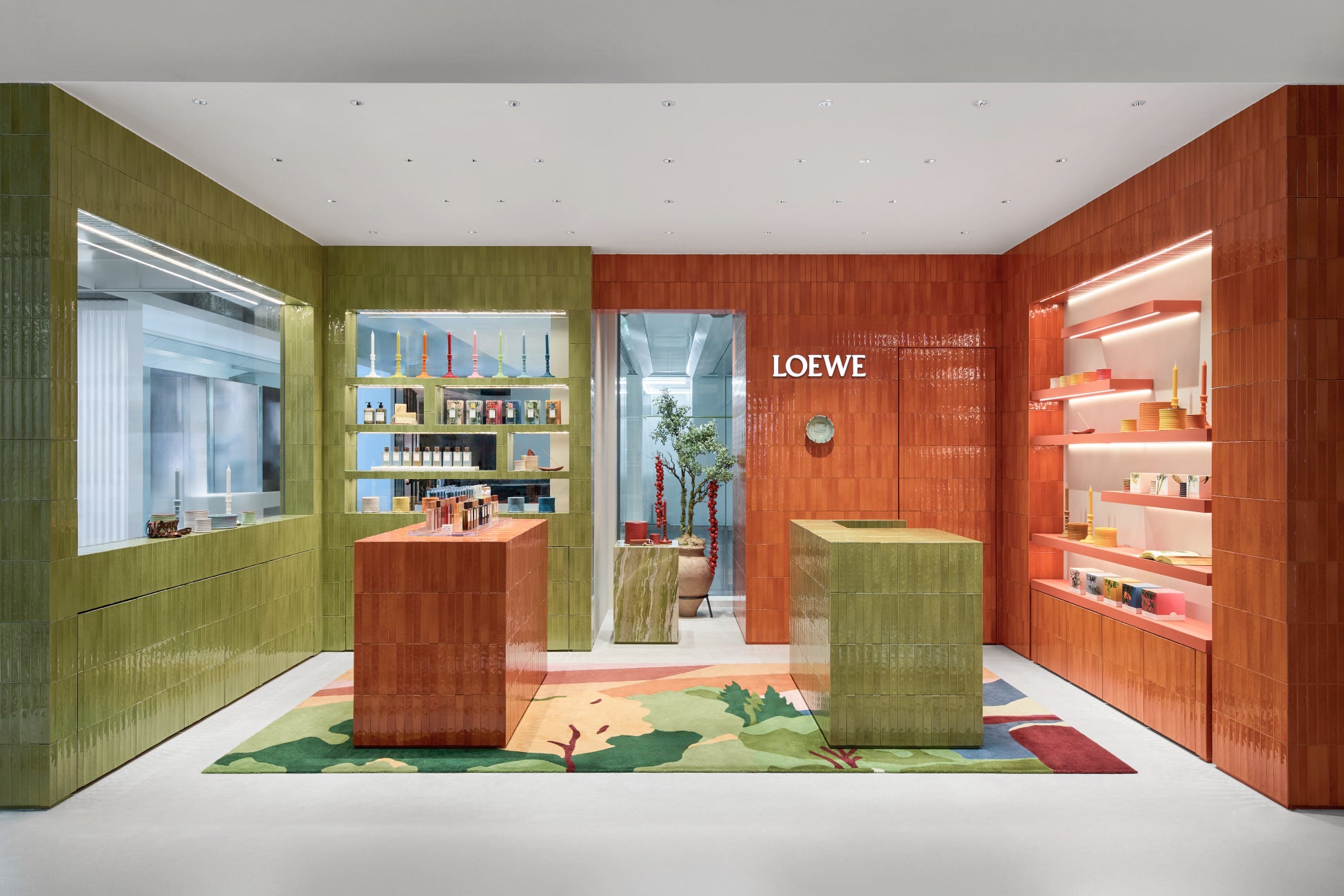ロエベ パルファムが東京・渋谷PARCOに新店舗をオープン