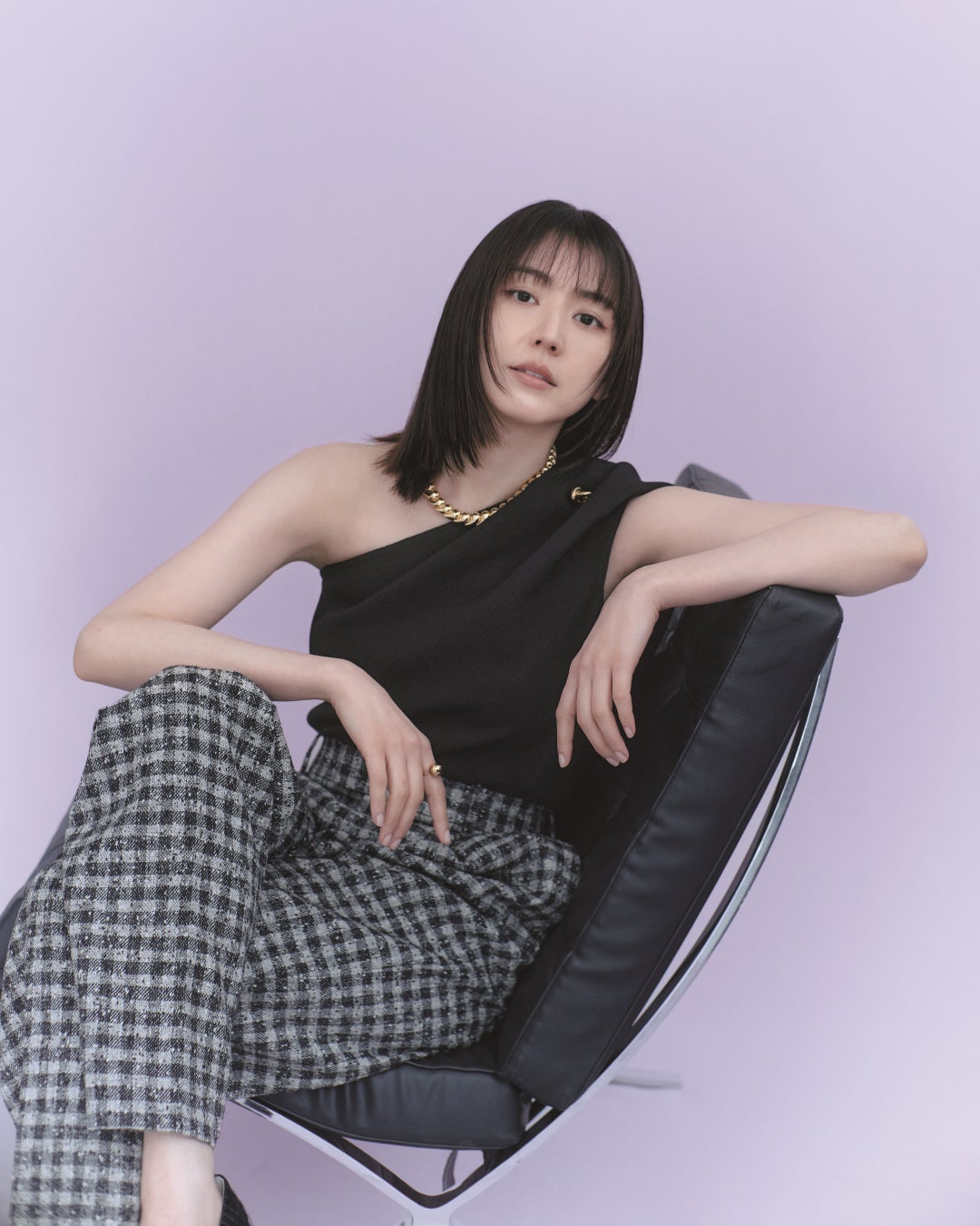 美容誌でまばゆい“美デコルテ”大胆披露　長澤まさみ　2パターン表紙でナチュラル&モードの融合美も