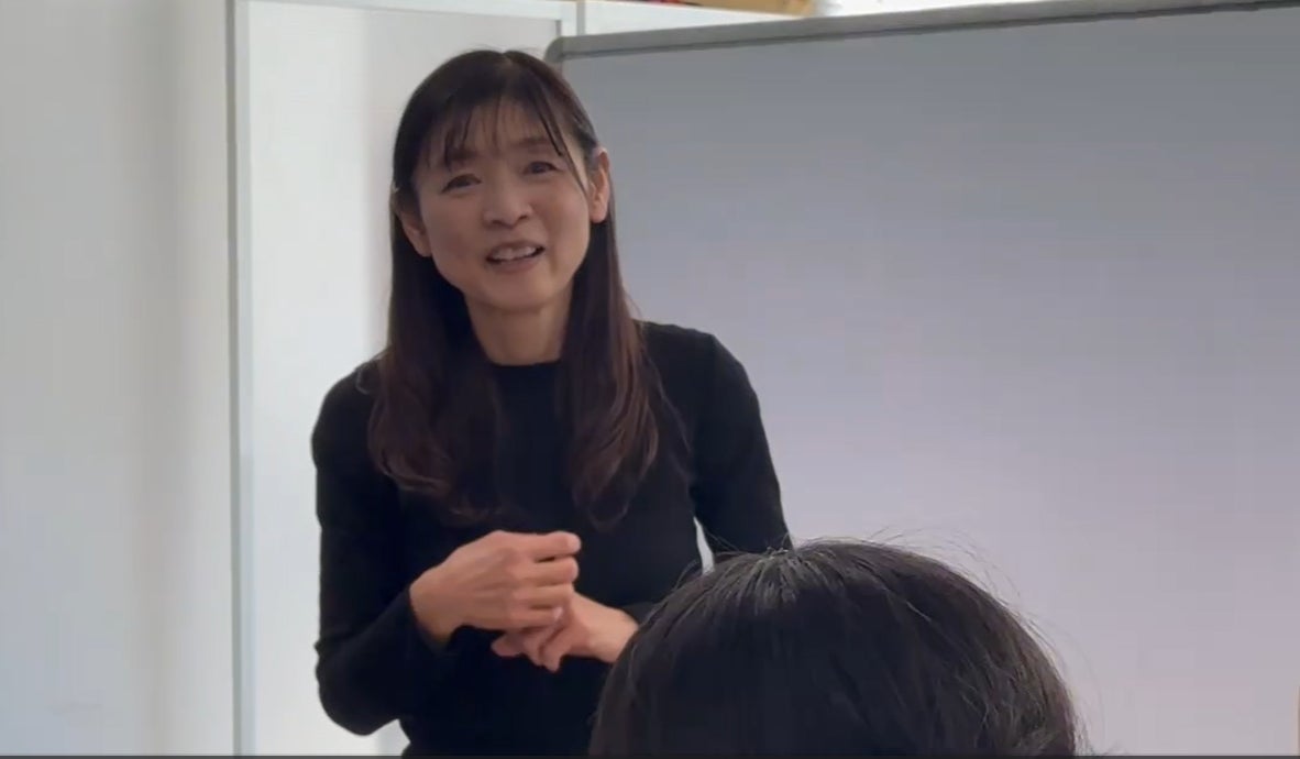 6月14日、アイディア高等学院の美活部が、「自分を輝かせるメイク術」セミナーを開催
