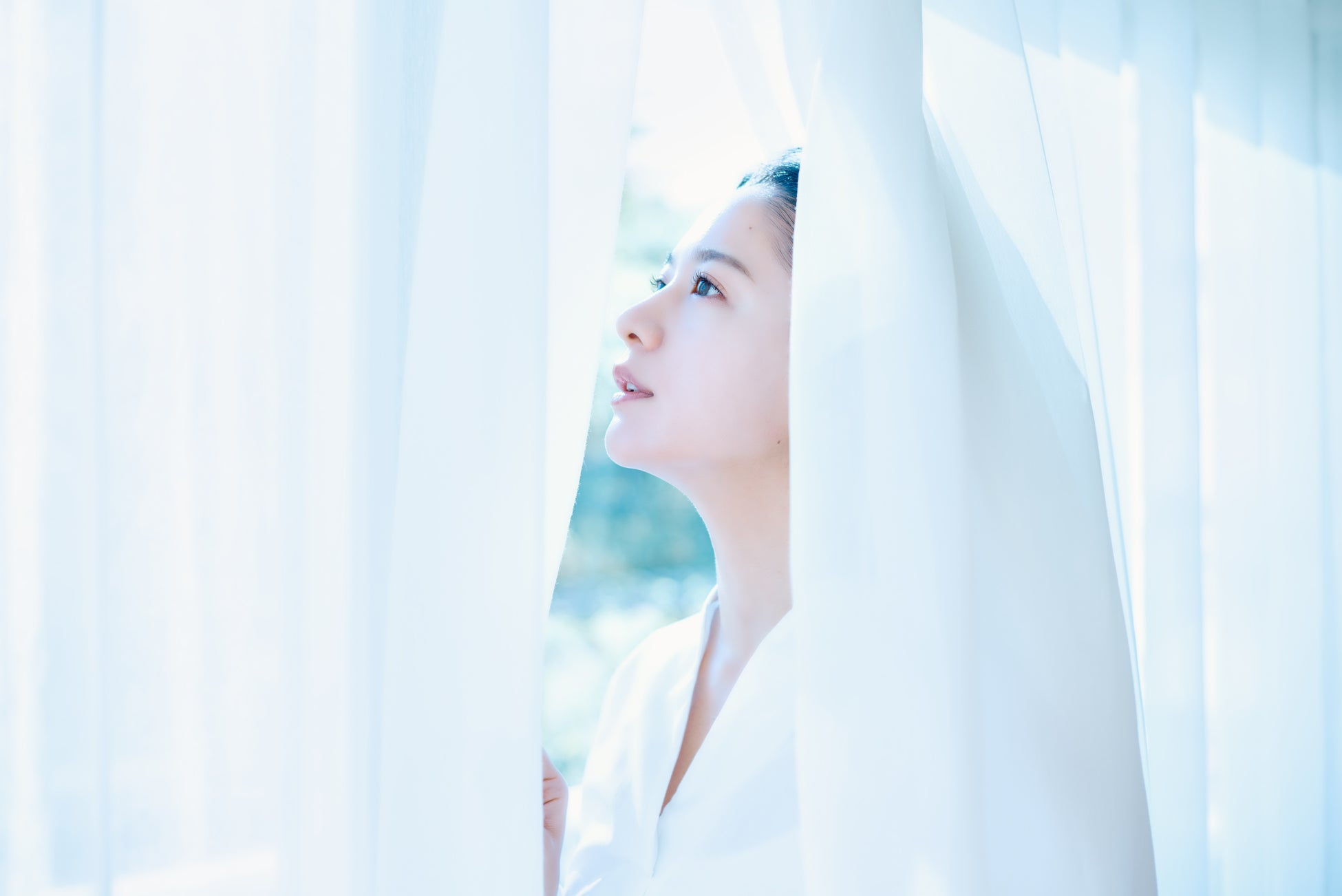 【2025年調査】夏の髪の紫外線対策、意識していても実践できていない！ケア不足で「秋に後悔」の声も