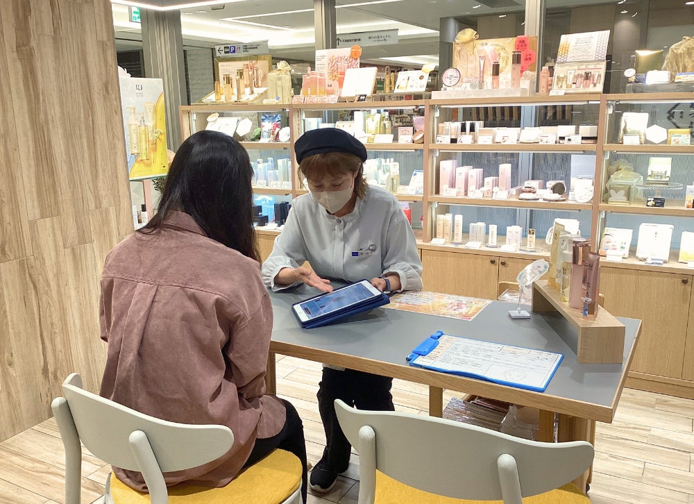 山田養蜂場、パーフェクト社のAI肌解析ツール「スキンケア プロ」活用で購入単価アップ