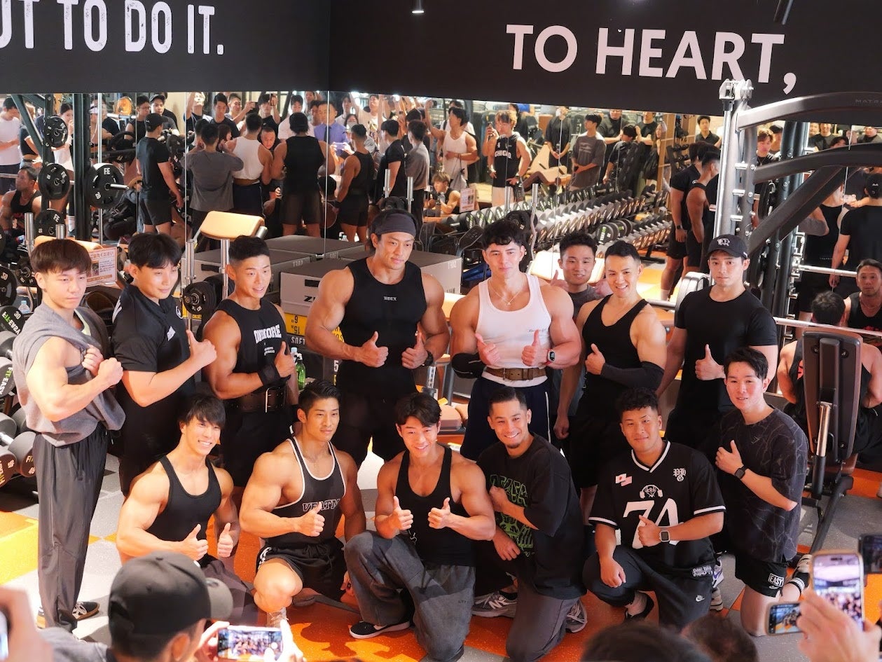 FIT-EASY萩野通店に“マッチョ”が集結！韓国のフィットネスプロ選手が来店！