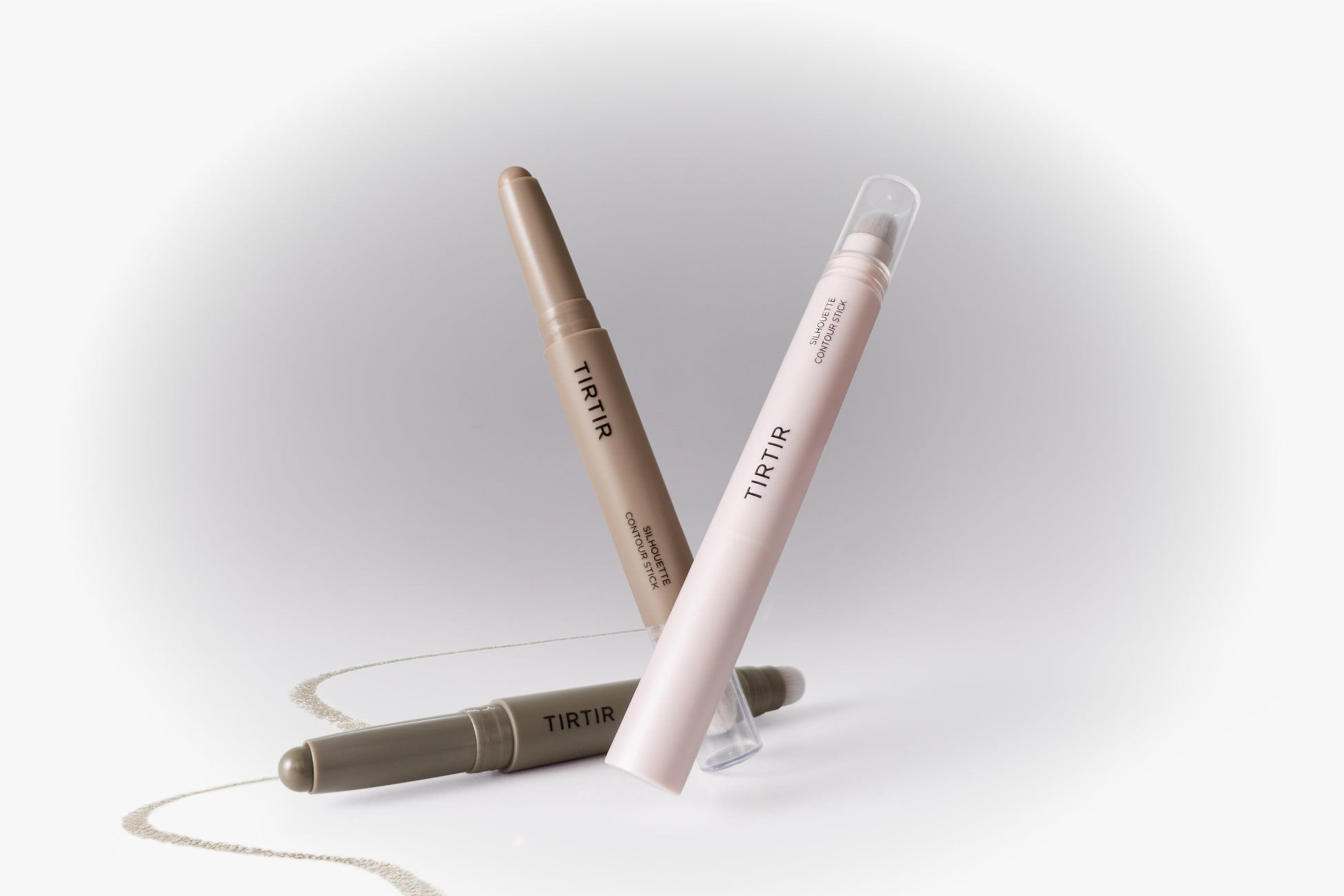 TIRTIRから顔に立体感を宿す「SILHOUETTE CONTOUR STICK」登場