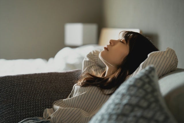 それ「秋バテ」かも？　半数が実感！　7割超が訴える「だるさ・疲れが取れない」の深刻度