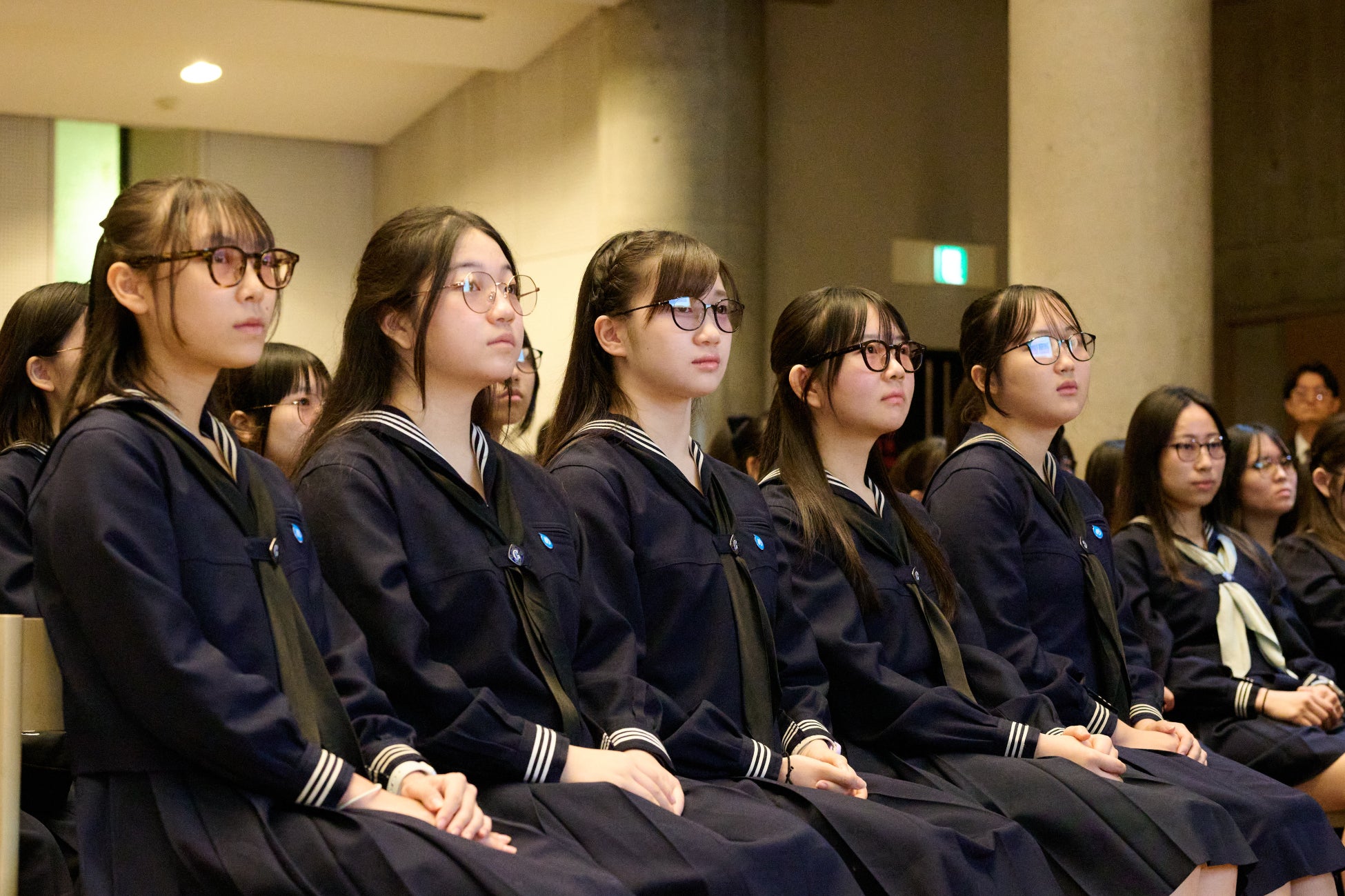 メガネブランド Zoff 「めのため、未来のため」未来の目を守る第一歩として中学校・高等学校生活で国内初の指定サングラス着用を正式導入