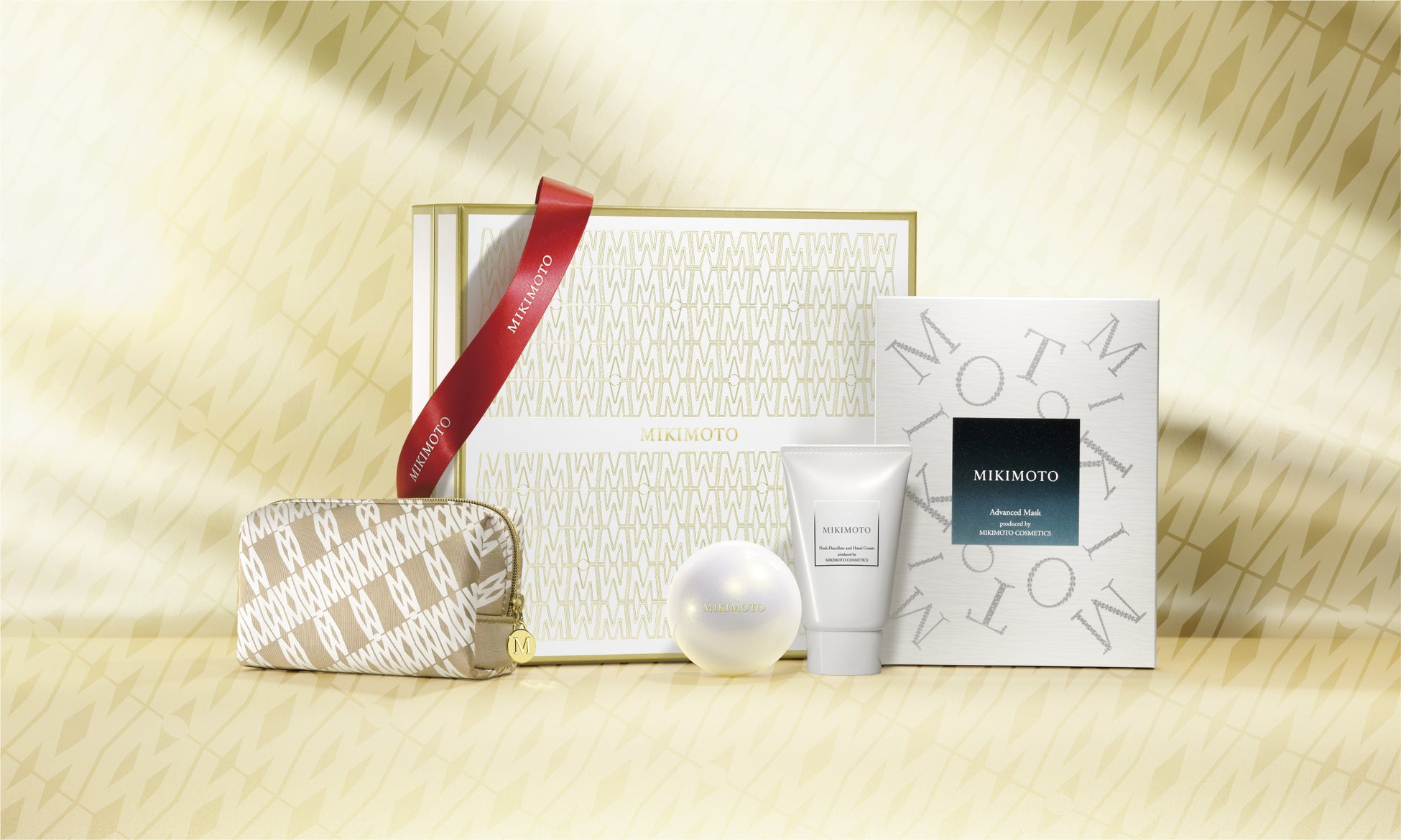 ジュエリーを纏う肌まで輝かせる「ミキモト ホリデー デラックス セット」発売