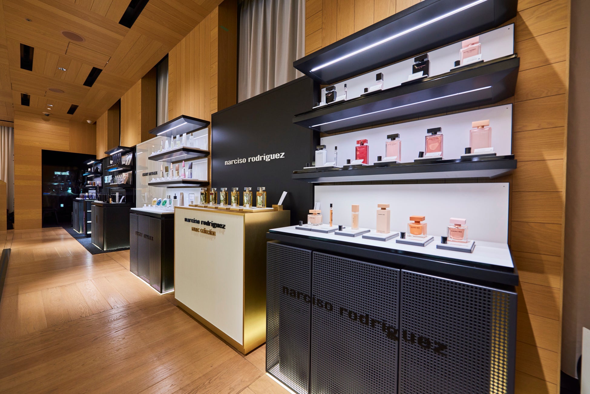 「SHISEIDO THE STORE」あなたに似合う香りが見つかるカウンセリングサービス