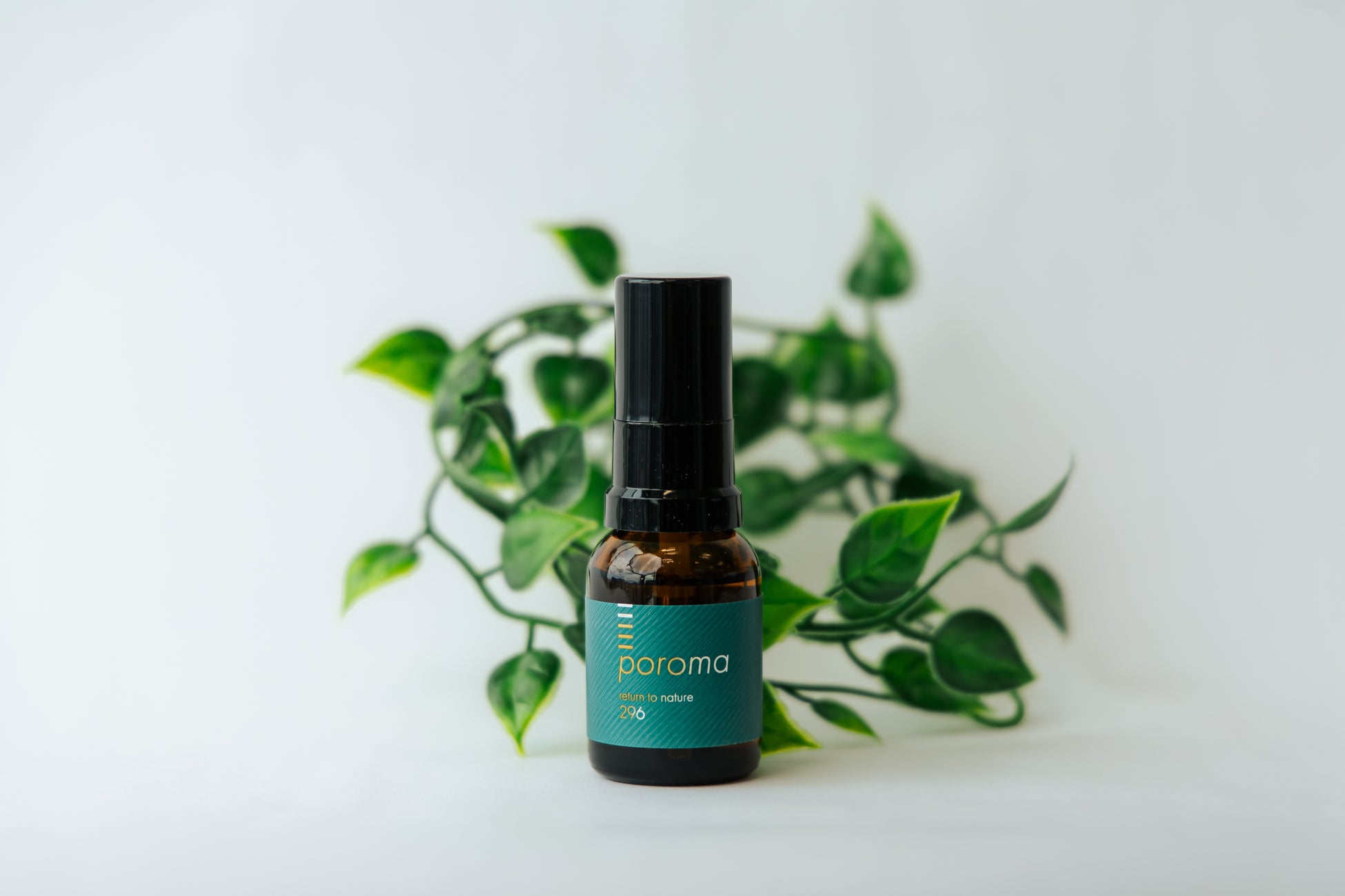 アスリート発祥のメンタルアロマブランド「poroma」(ポロマ)を2025年11月にリリース