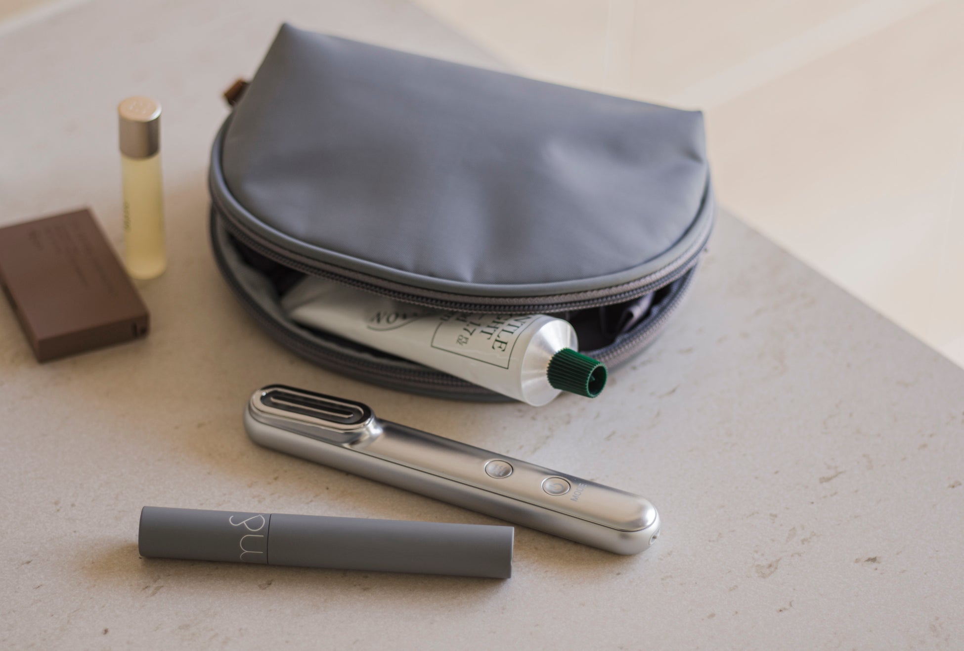 スキンケアをリデザインする「Re・De Suhada スティック美顔器」が「ロフト ベスト コスメ 2025」でロフトバイヤーが選ぶトレンドアイテム『ネクストコスメ』(ホリデーギフト部門)に 選出！