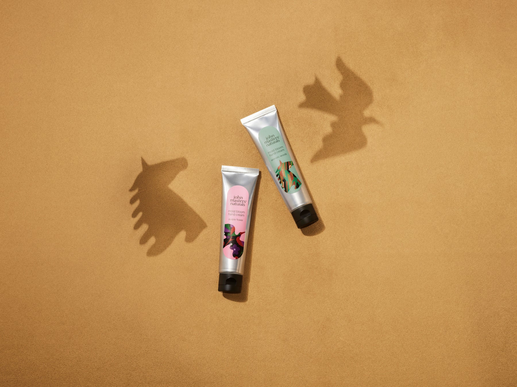 2025.12.4 debut ホリデーの香りと植物の潤いに包まれて、ふんわりすべすべ手肌に導くハンドクリームが登場