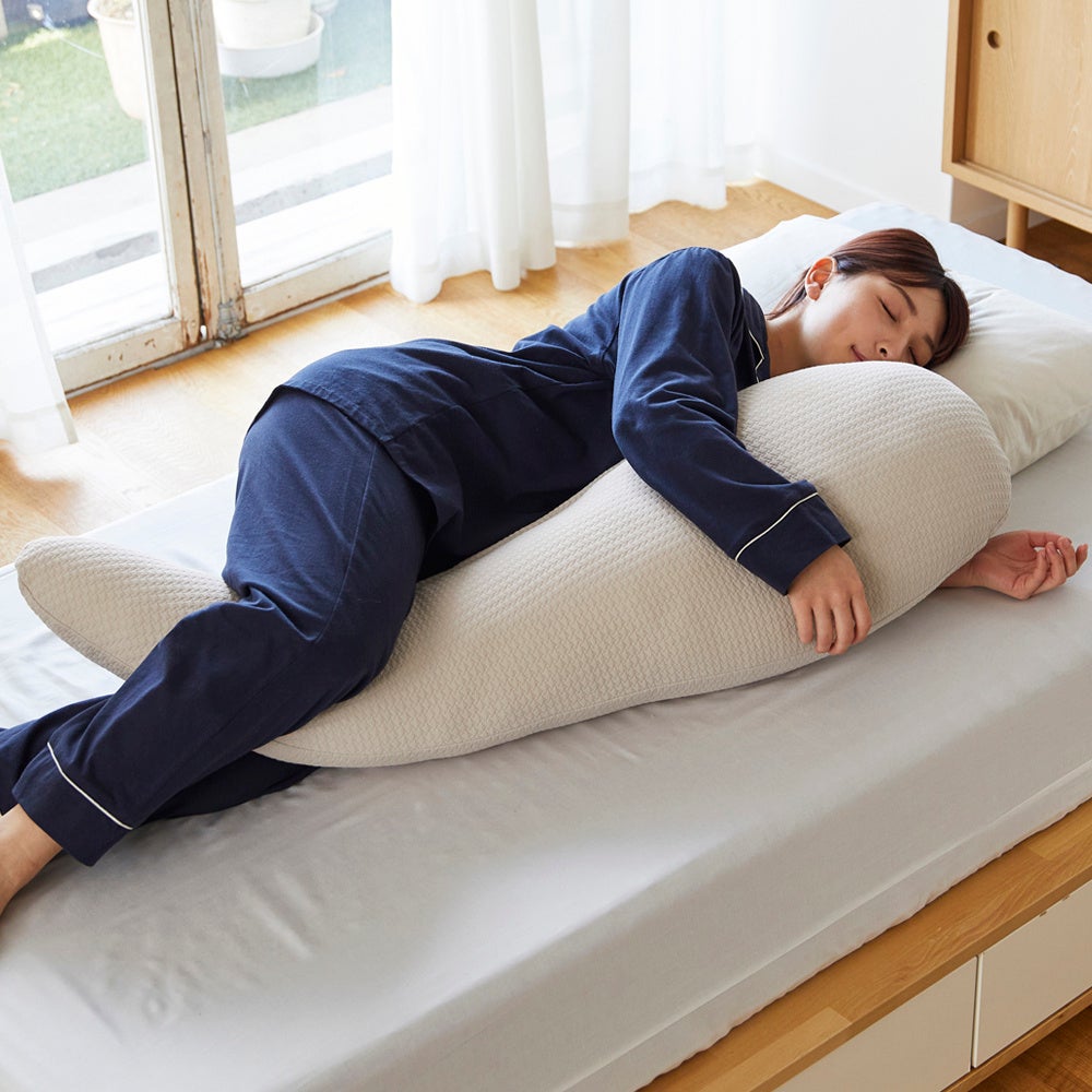 快眠セラピスト三橋美穂先生監修【昭和西川】「快眠セラピストが考えた抱きまくら」累計販売数1万個突破！