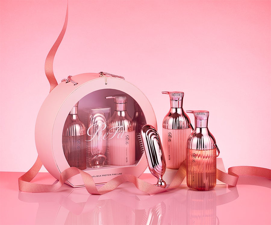 人気のヘアケアシリーズを特別なギフトBOXに詰め込んだ​ReFa MILK PROTEIN HAIR CARE GIFT SETを​2025年11月28日（金）ReFa GINZAにて先行発売​
