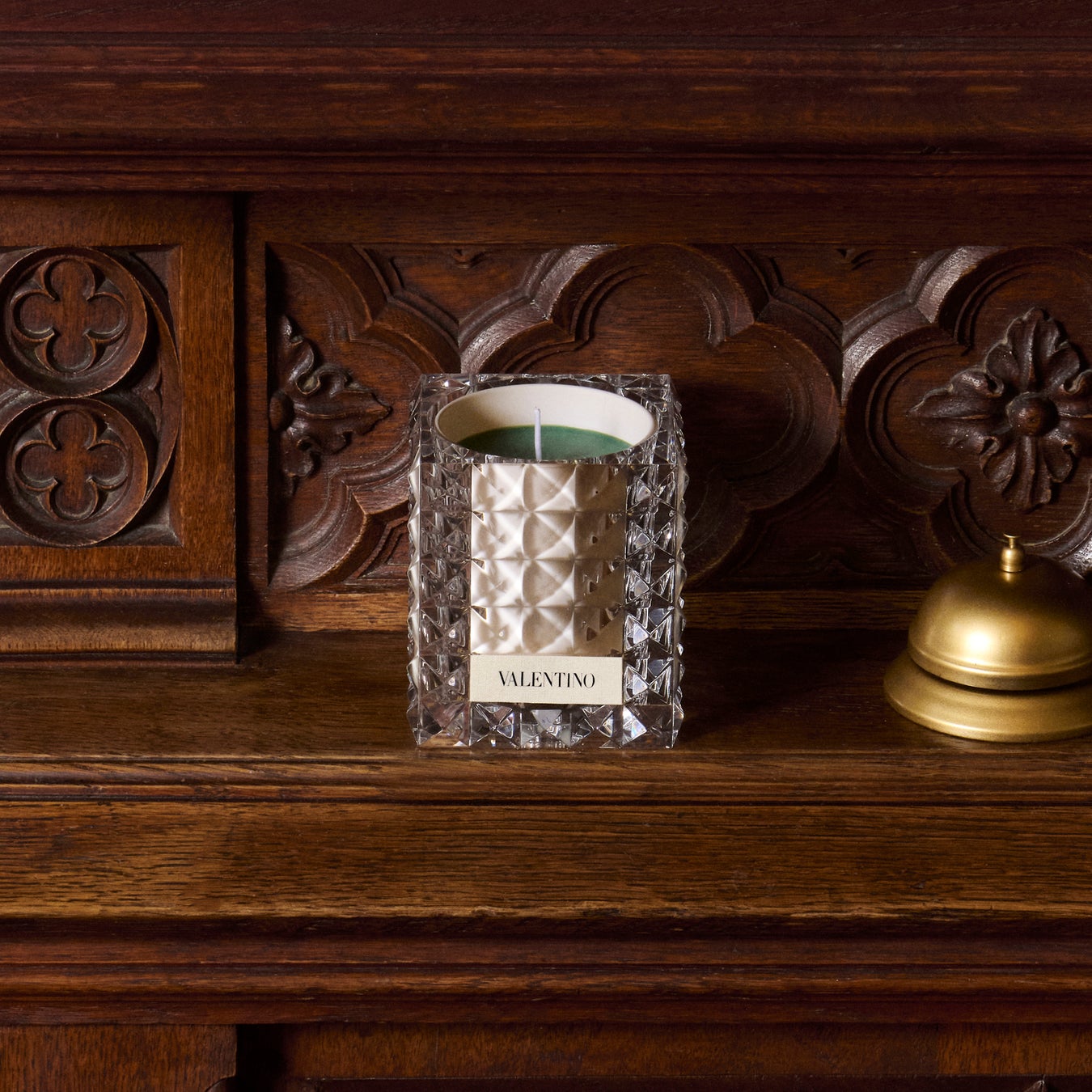 ヴァレンティノ ビューティが贈る、香りのホームオブジェ　初のキャンドル「ヴァレンティノ レ スィール」コレクション登場