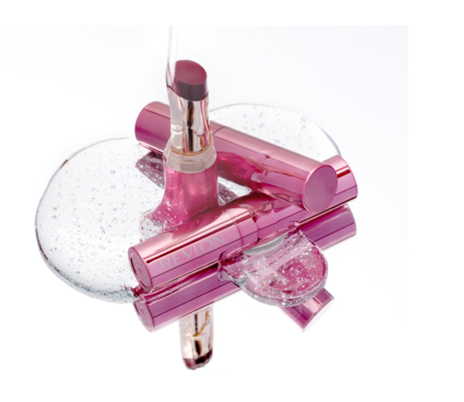 ぷっくり唇。うるおってツヤめく「水膜ツヤリップ」から、 フェミニンな甘やかしミルキーブラウンが登場！