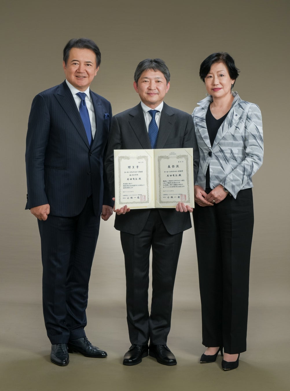 がん患者さまのQOLをサポート タイの2病院へウィッグ100枚を寄贈