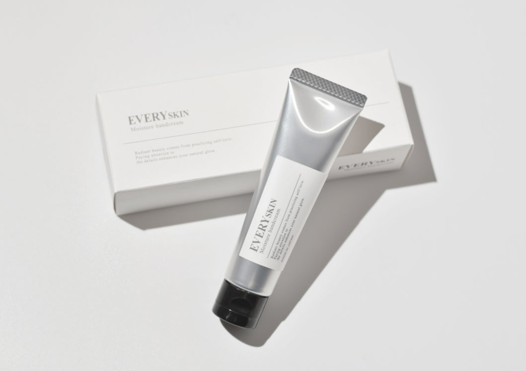 【EVERYSKIN モイスチュアハンドクリーム】—香りとパッケージを一新し、より深い癒しと潤いを2025年12月15日(月)より発売