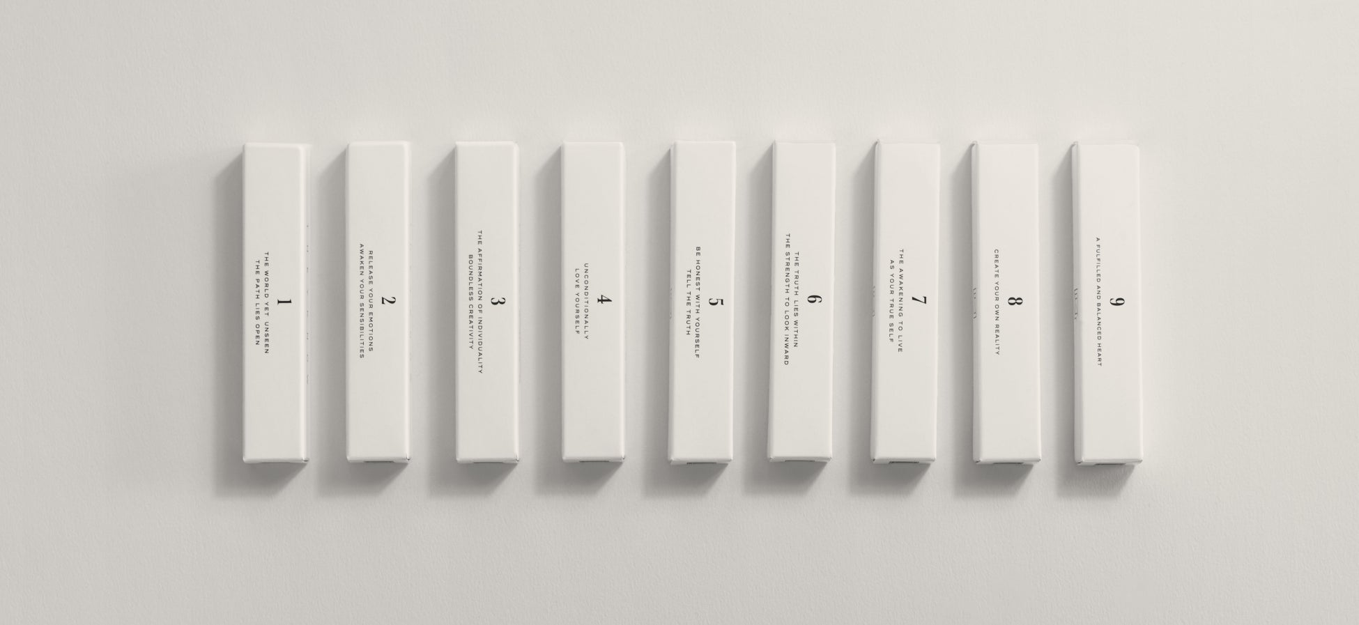 インセンスブランド【THEYKNOW（ゼイノウ）】より全9種類の香りを気軽に試せる「ディスカバリーサイズ」が登場。ホリデーシーズン限定ノベルティキャンペーンも実施。