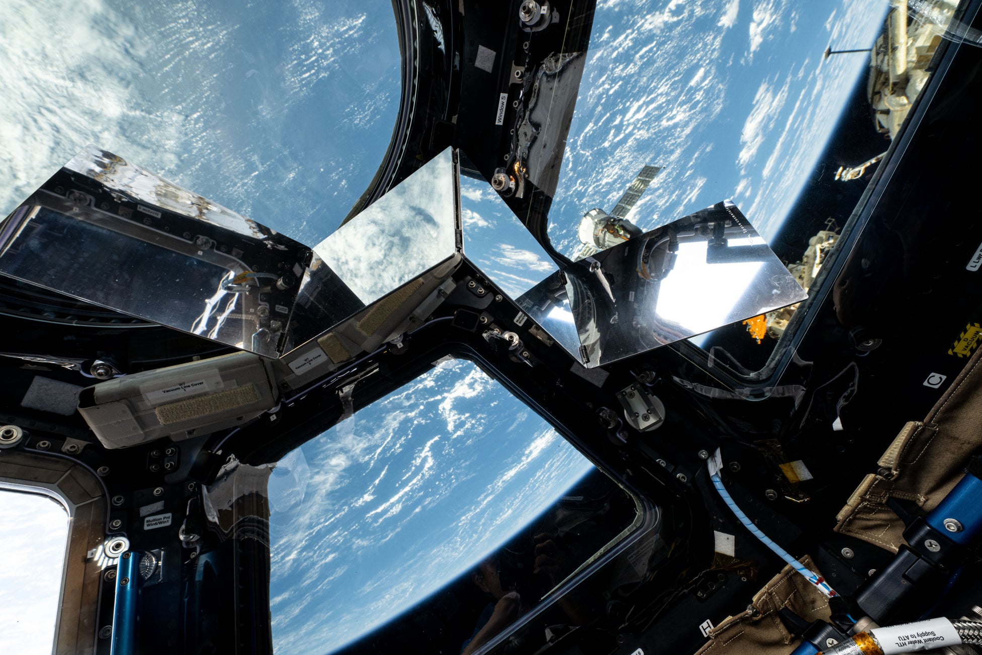 【男性美容のSNS戦略】美容医療を意識する男性が増加も、「広告が多すぎる」と裏目に！SNSの影響を徹底調査