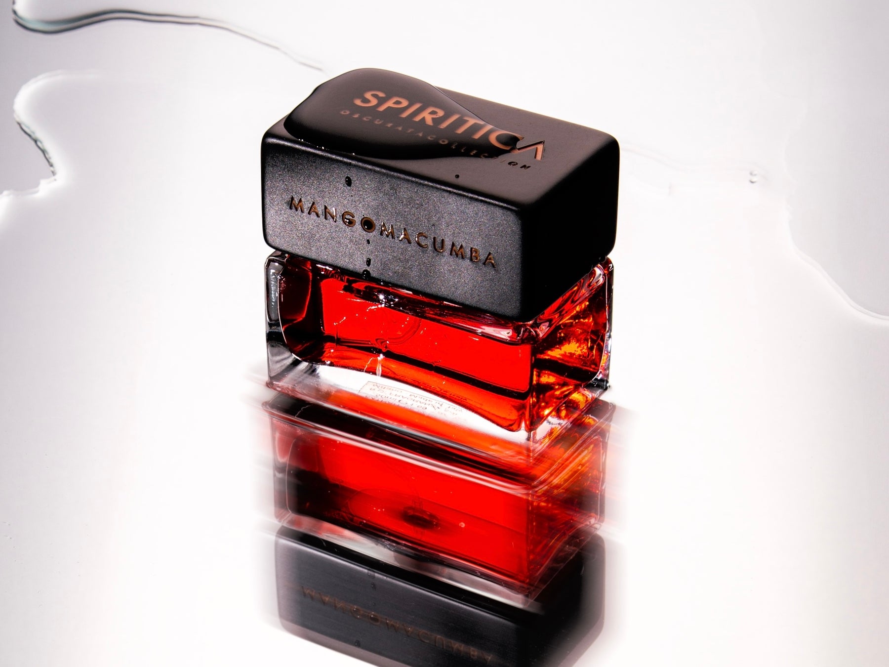 タブーを問い、真の芸術を目指す「Spiritica（スピリティカ）」が12/5（金）に日本へ本格上陸。これまで香水では語られてこなかったテーマを題材にした作品7種を展開