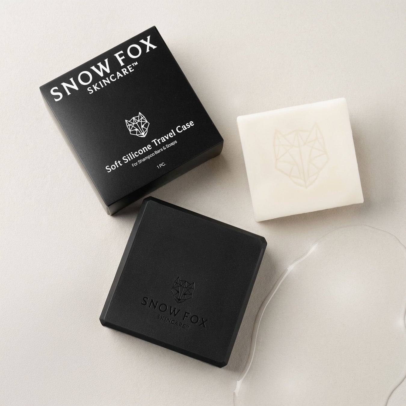 【シリーズ累計100万本突破】SNOW FOX SKINCAREカッサブラシ第６弾「リミテッドエディション プレミアム FOX カッサ ブラック＆ホワイト ヘアブラシ」2026年2月6日　数量限定発売