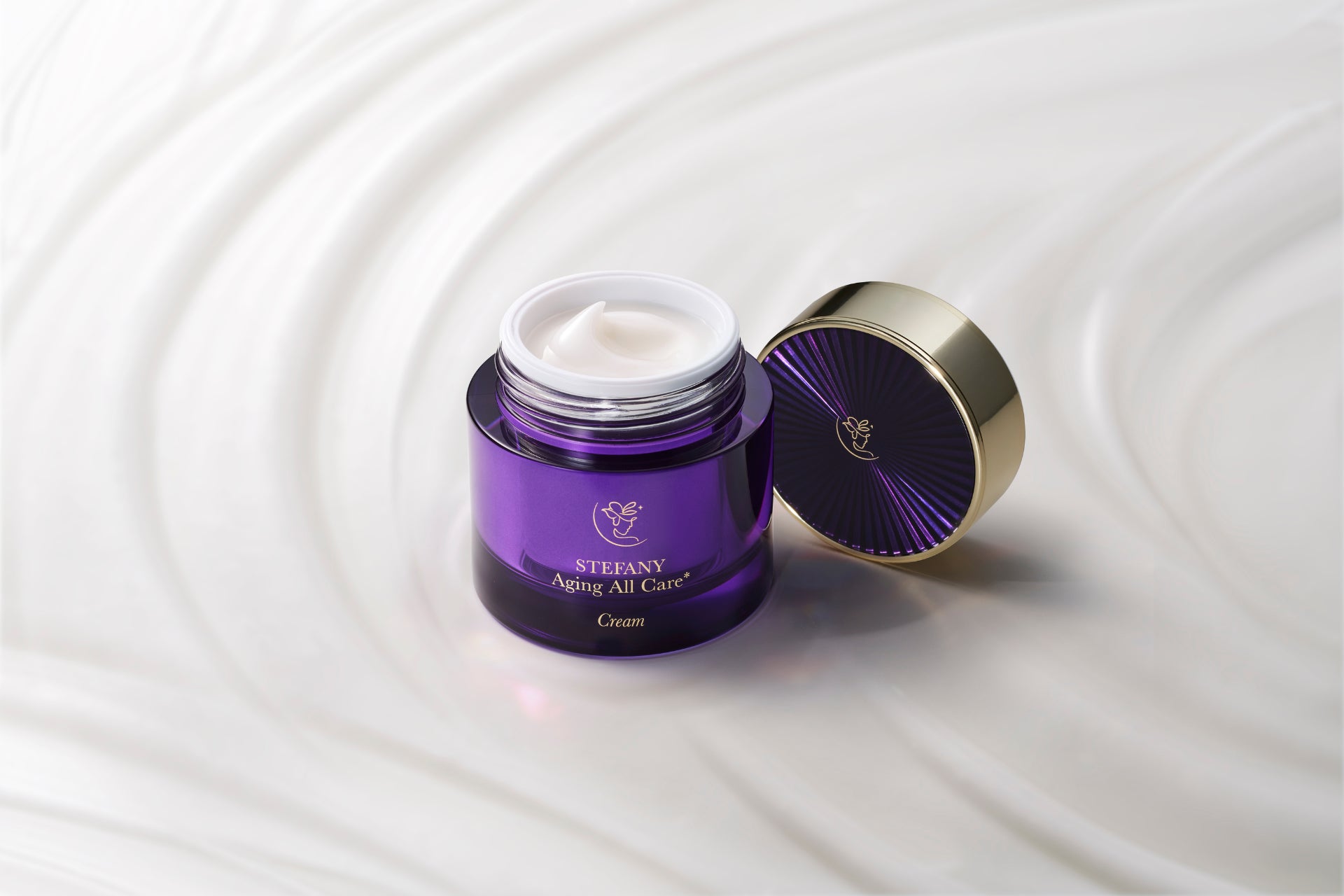 日本初※！2つの有効成分をW配合したオールインワン誕生