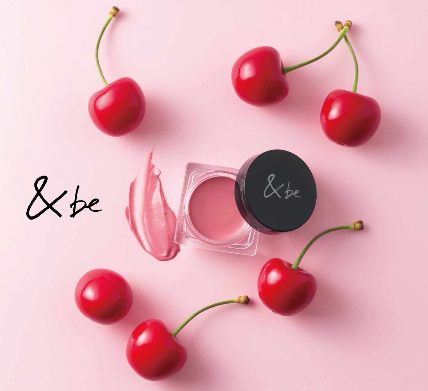 ラゴムだからできた、うるおうアゼライン酸美容液。デイリーユースで賢く肌管理して、ピュアな印象のなめらかな肌へ。