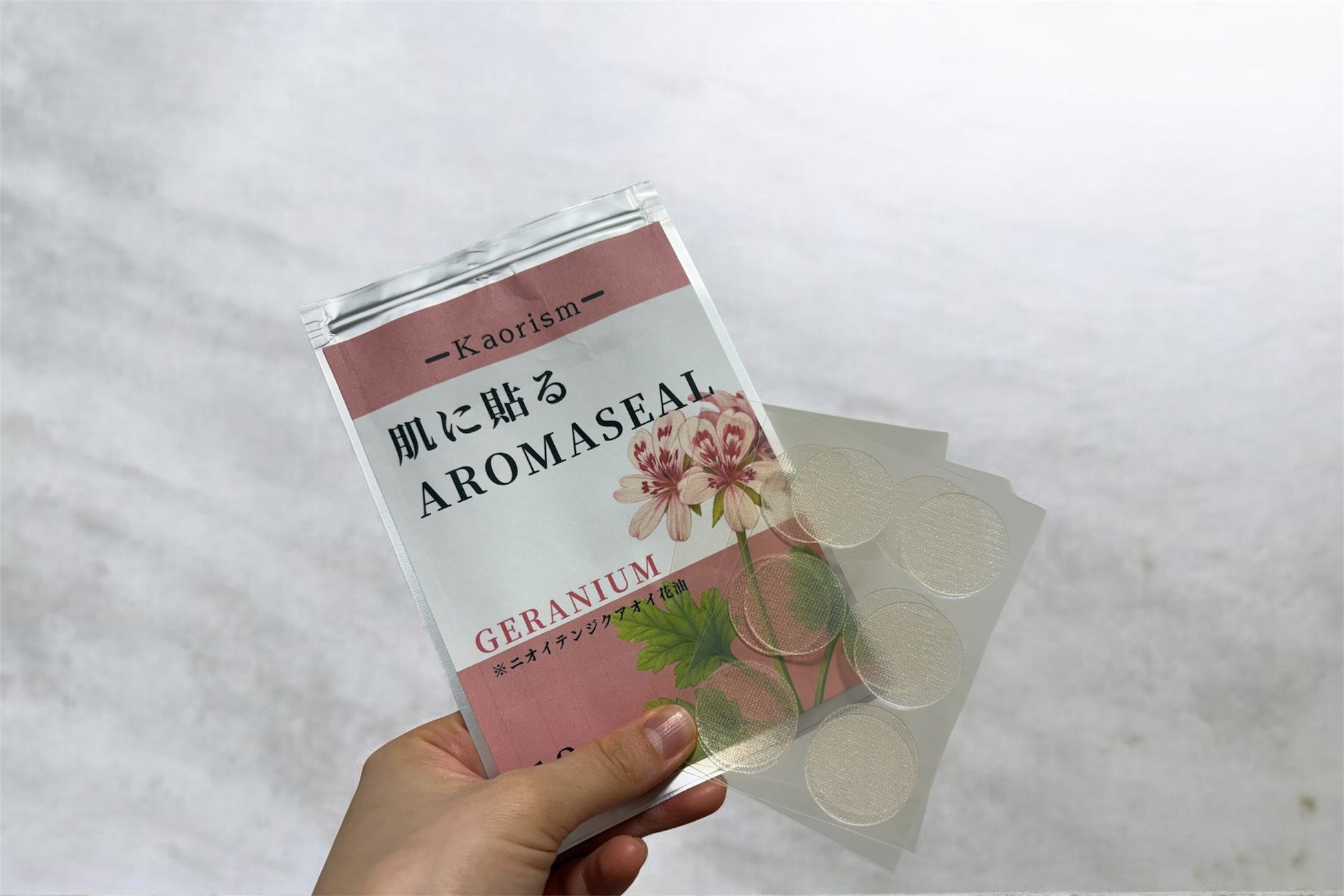 「女性の揺らぎに寄り添う」肌に貼るアロマシール、CAMPFIREで先行発売開始！AIによるパーソナライズ化へ挑戦