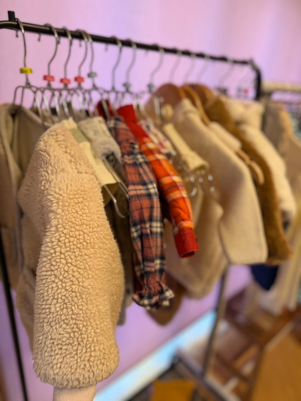 【三重県桑名市】「実は3人に1人が悩んでいる」。5,000人が注目した子供服カフェが、次は「産後の悩み・フェムケア」に挑む。サロン仕様フェムテック機器の半額キャンペーンを2月限定開催