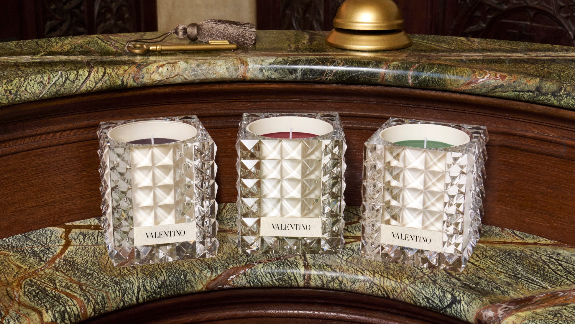 クチュール キャンドル コレクション「ヴァレンティノ レ スィール」に新しい香り２種が登場