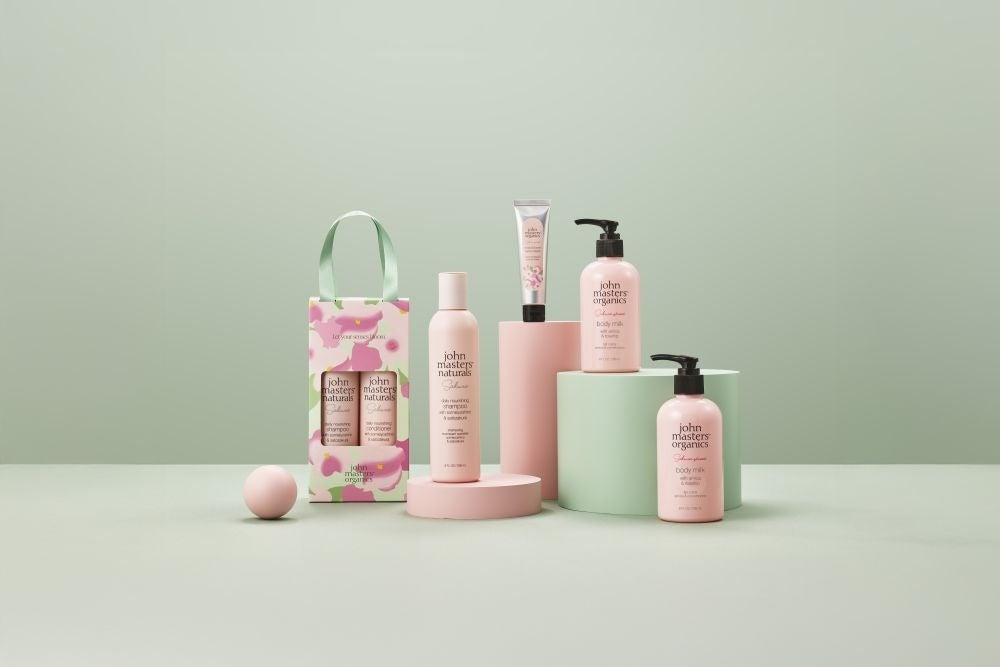 2026.2.5 debut 甘やかに桜香り、喜びで満たされて。みずみずしく潤うボディミルクが登場。