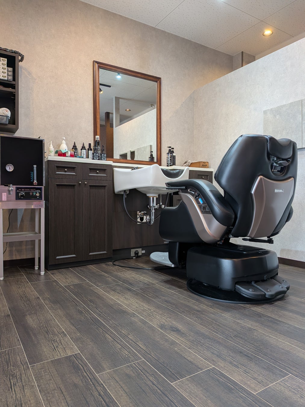 【静岡市理容室新規オープン】静かに整う予約優先のひと席のみのメンズ専門BARBER。QuietBarberRoom1058降臨。