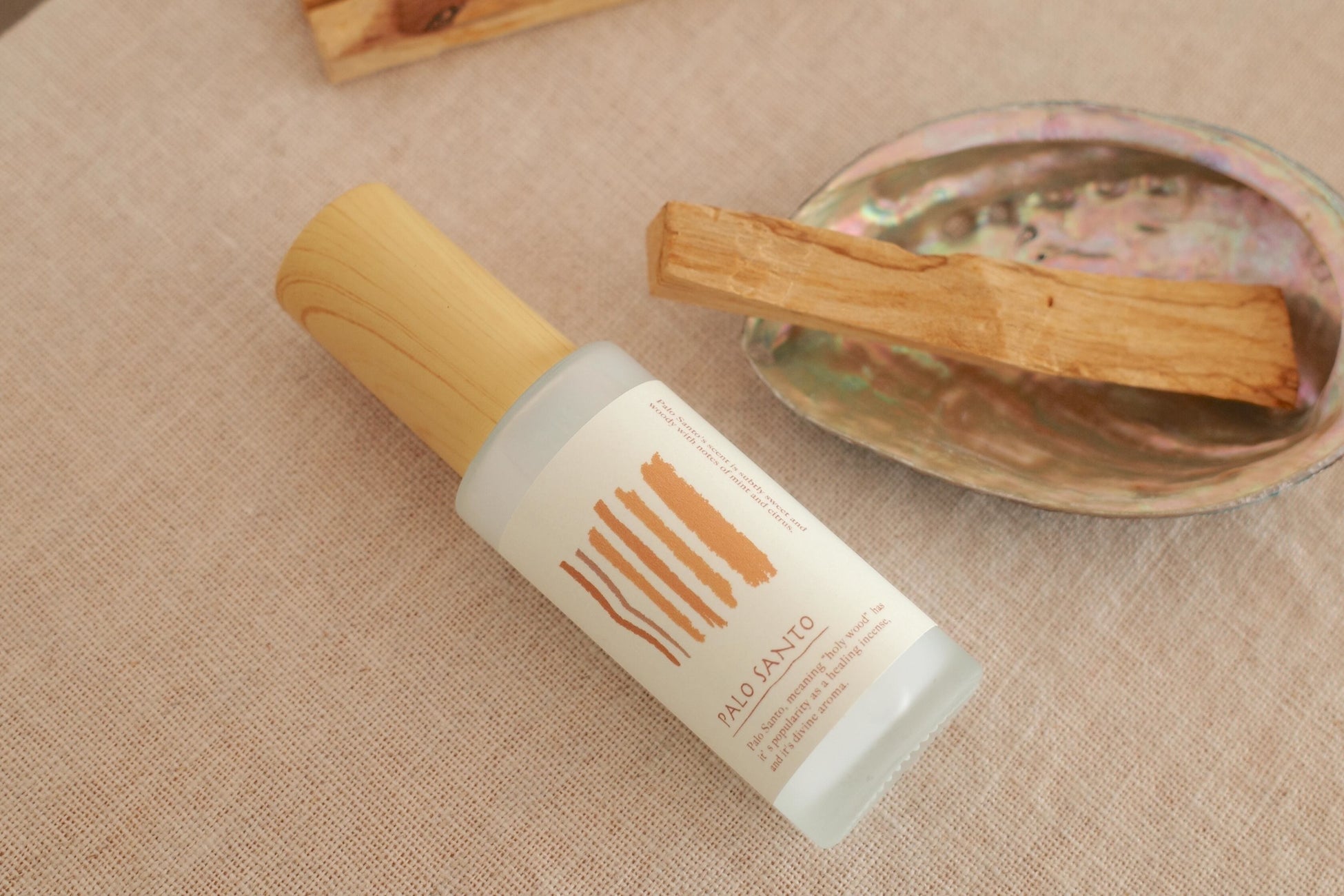 【お洒落な生活】希少な聖なる樹『パロサント』スプレーが、精油増量でリニューアル / レソンシエル ジャポン