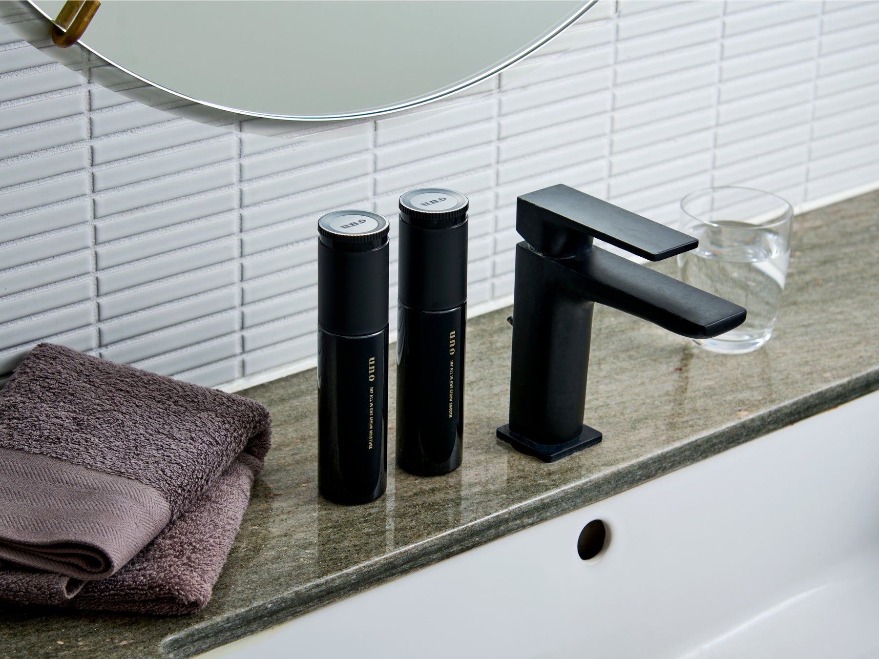 トワニーから、髪のうねり・パサつきに寄り添うアウトバスケアシリーズが2026年3月7日(土)新発売年齢とともに傷んで壊れやすくなった「大人キューティクル※1」に着目