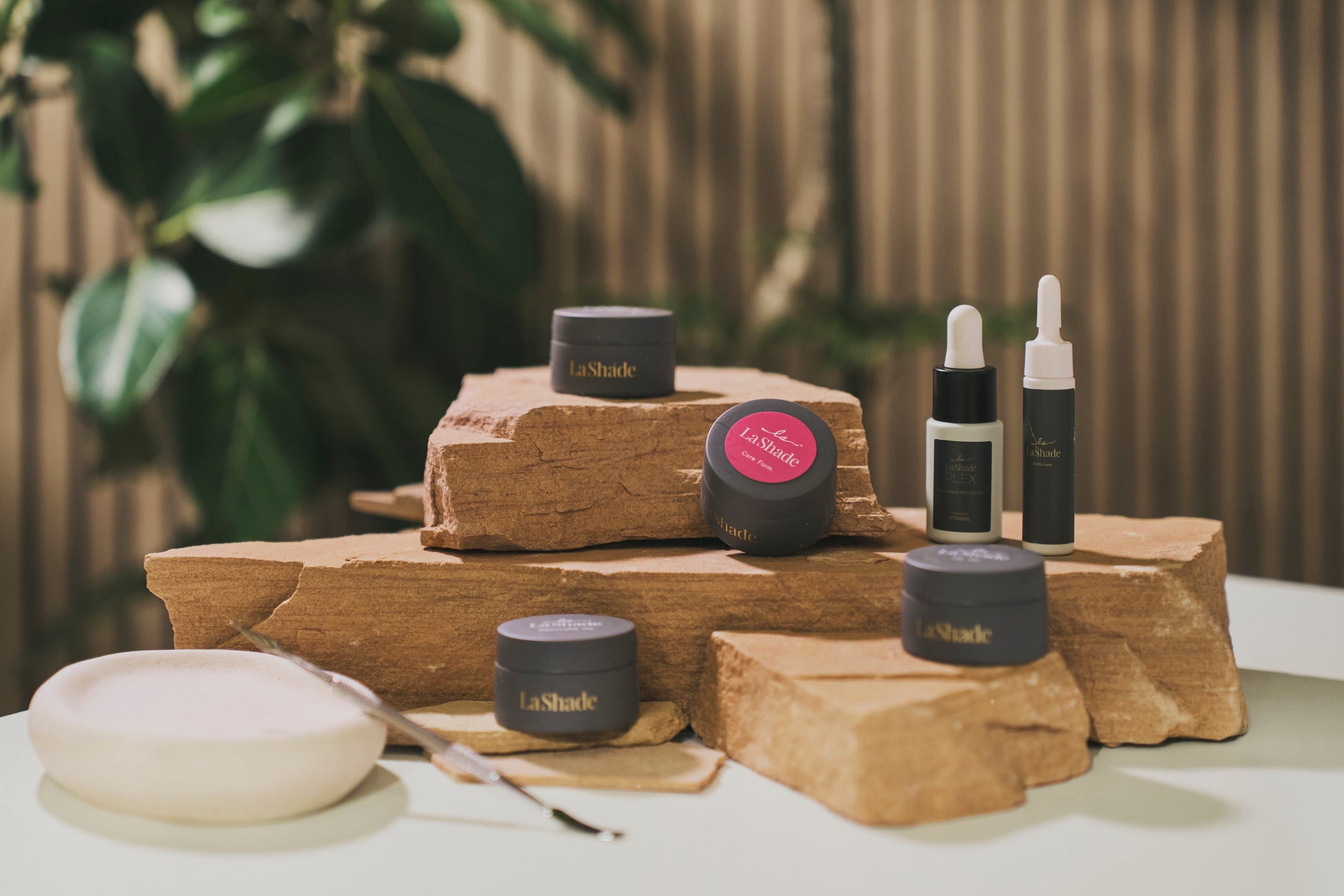 LaShade ブランド誕生1周年 ― 文化としてのネイルを世界へ。新世代ネイルの現在地 ―