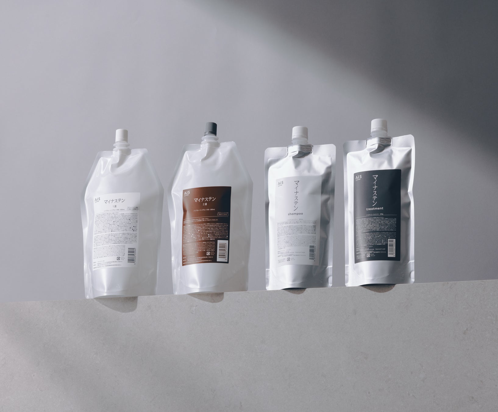 先行販売で「リピート購入率100%」の結果を記録した、新発想のまつ毛美容液『EYÉDIT（アイディット）』3/17(火)より正式リリース。