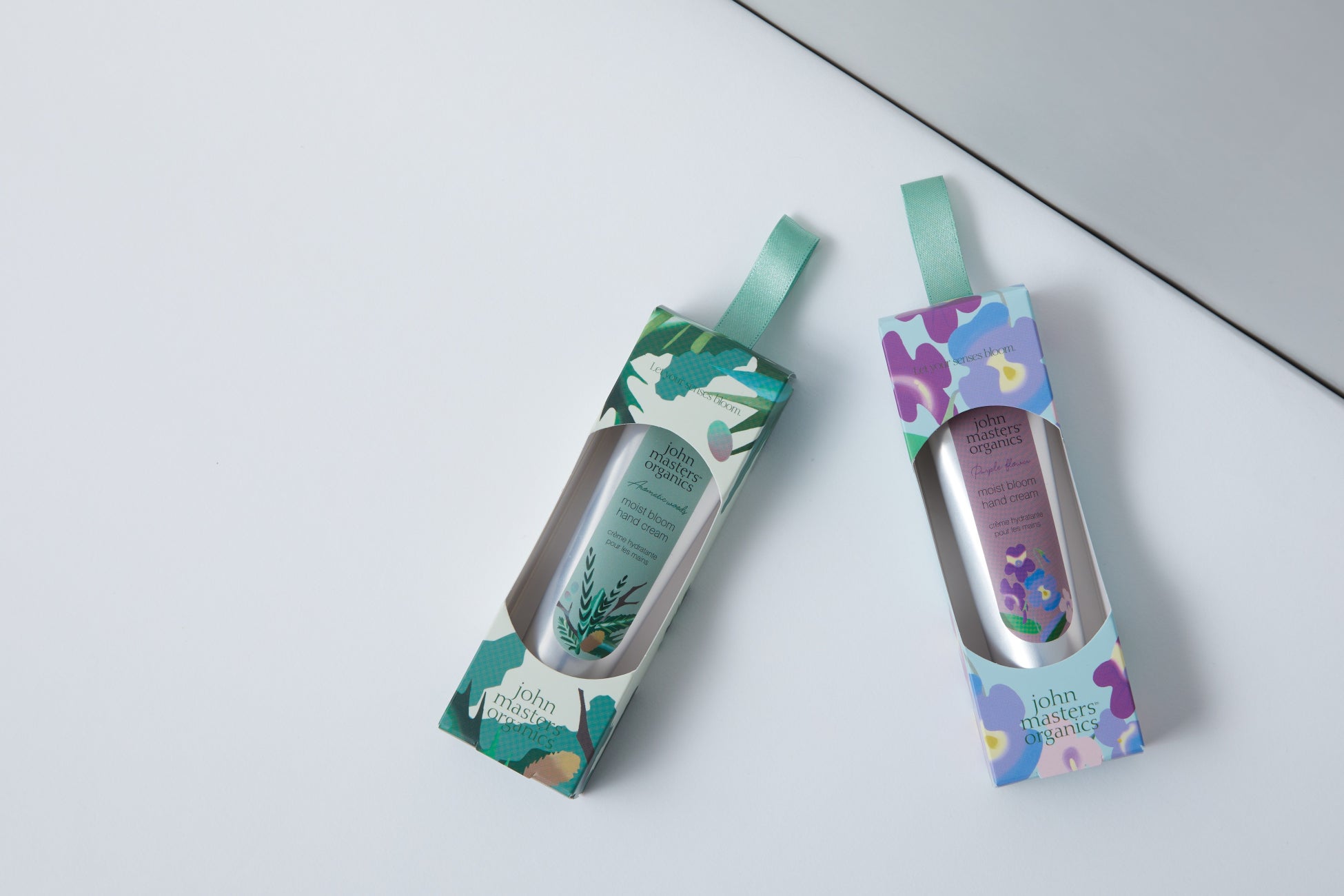 触れるたび、髪と肌を美しく導く「ReFa LINEN(リファ リネン)」より、「LEXUS」とのコラボレーションタオルが『LEXUS collection』に登場