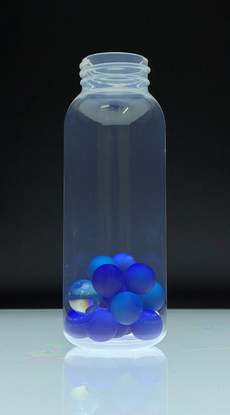 アイメイク発想のカラコン「ヒロインメイク 1day UV M」購入でヒロインメイクのマスカラミニサンプルをプレゼント　～「シード」と「ヒロインメイク」がコラボ～