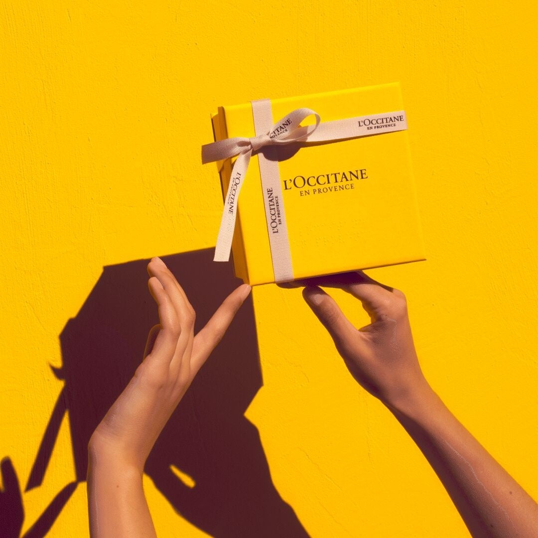 春の門出に、イエローボックスを。心に残る香りのギフト5選。一部店舗で刻印サービスも実施中。