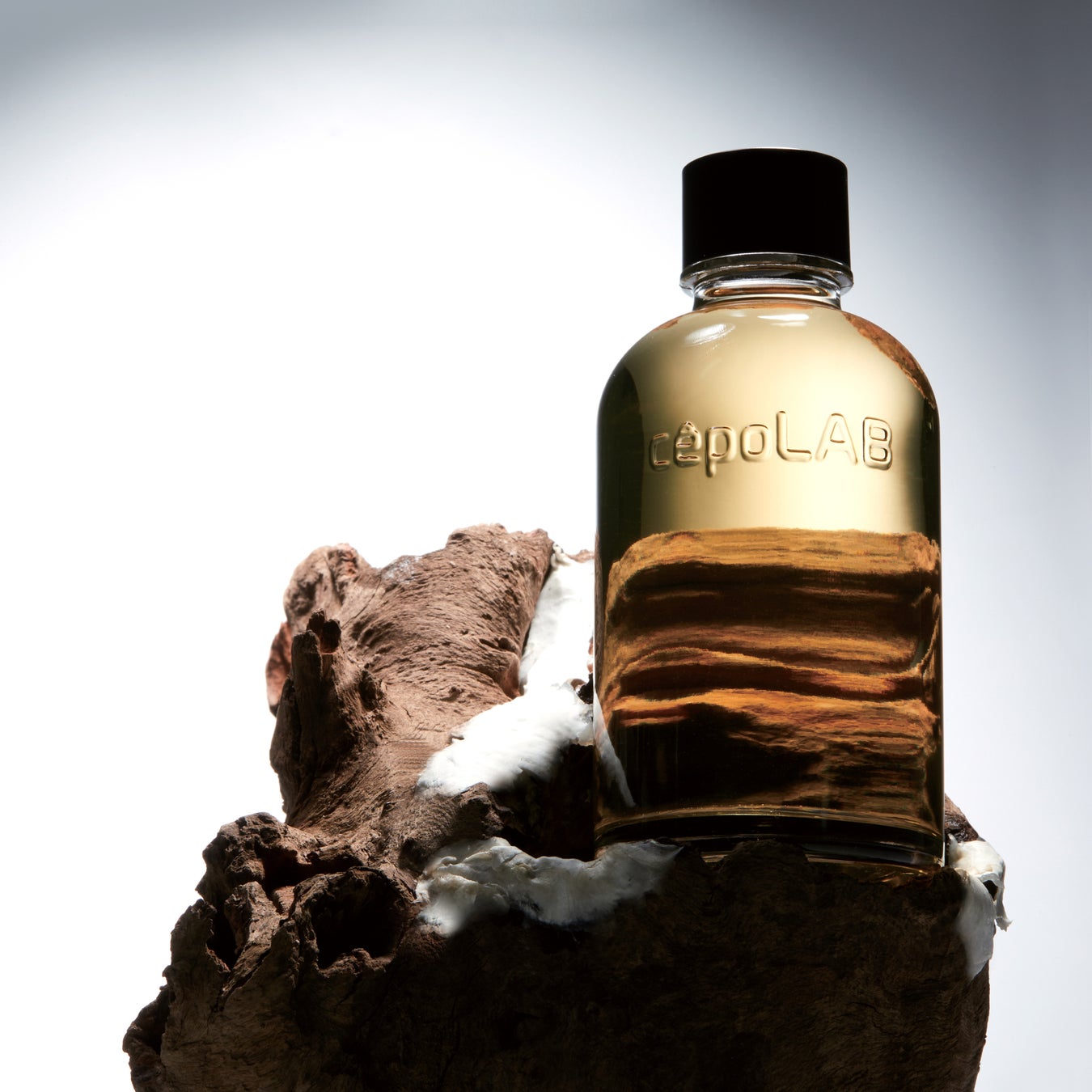 【待望の本格上陸】韓国で3年弱で2,000億ウォン（約220億円）、　　600万本超を販売！驚異の実績を誇るバイオコスメブランド「cêpoLAB（セポラボ）」が国内本格上陸を果たす。