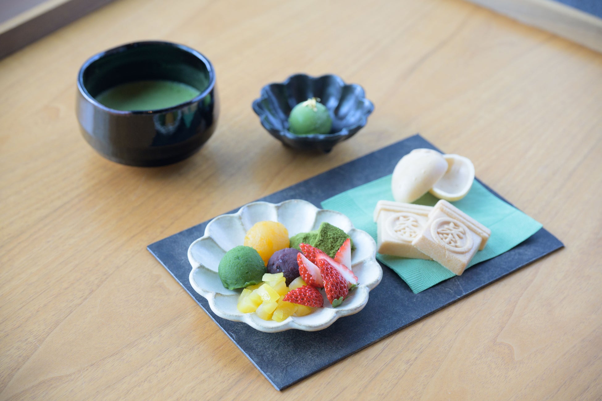 モルトンブラウンの新コレクション「ティーセレモニー」と共に愉しむ”抹茶づくしのお手詰めもなか”を「THE TEA LOUNGE」にて期間限定で提供