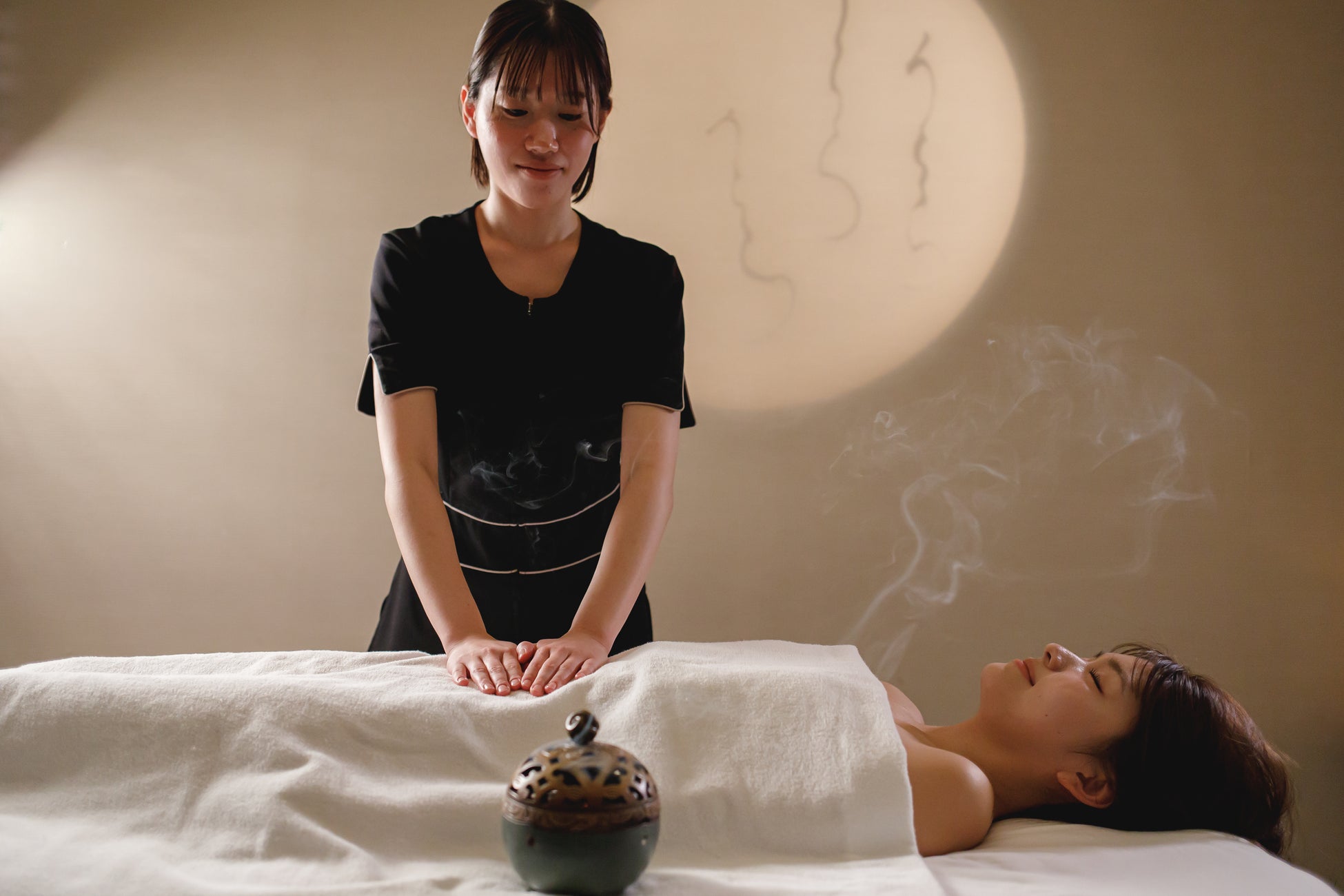 新発売！足裏がハマる“沼”感覚へようこそ。超低反発インソール『Nu:ma（ヌーマ）』体重でじわじわ沈む“底なしフォーム”が、立ち仕事・長時間歩行で頑張る足に真正面からアプローチ