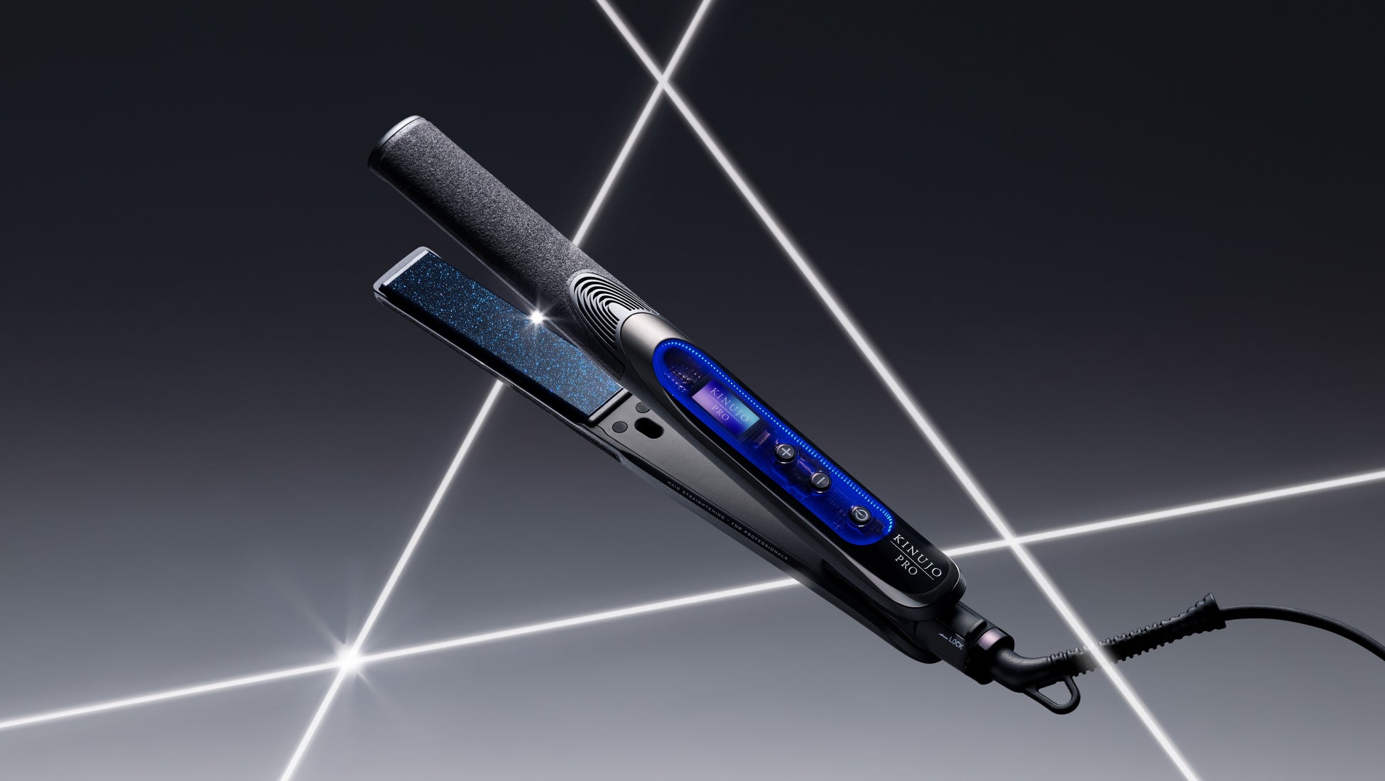 KINUJO、美容師と共同開発し矯正アイロン市場に初参入「KINUJO Sapphire Straight Pro」誕生 2026年3月23日（月）発売開始